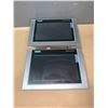 Image 1 : (2) - SIEMENS 6AV2 124-0JC01-0AX0 TP900 TOUCH SCREENS