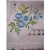 Image 1 : VINTAGE EMBROIDERY FLORAL RUNNER #1506475