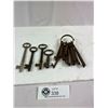 Image 2 : Nice Lot Of Vintage Skeleton Keys