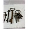 Image 1 : Nice Lot Of Vintage Skeleton Keys