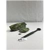 Image 1 : 2 Green Slate Rocks Plus Fish Net Netting Tool