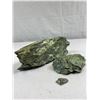 Image 2 : 2 Green Slate Rocks Plus Fish Net Netting Tool