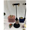 Image 3 : Mixed Lot of Costume Jewelry