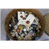 Image 2 : Vintage Tin w/Buttons