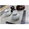 Image 2 : (2) Blue & (2) Brown Ceramic Insulators