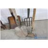 Image 2 : (6) Gardening Tools