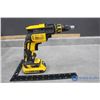 Image 1 : Dewalt Cordless 20V Drywall Screw Gun (Powers On)