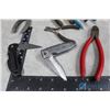 Image 2 : Assorted Pliers & Pocket Knives