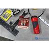 Image 3 : Various Items That You'd Find in Your Garage