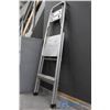 Image 2 : Two-Step Step Ladder
