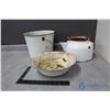 Image 1 : (3) Vintage Enamel Pieces - Pail, Bowl & Pot