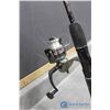 Image 6 : (3) Fishing Rods w/(2) Reels
