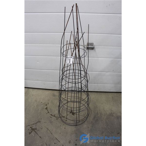 (5) Metal Tomato Cages