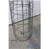 Image 2 : (5) Metal Tomato Cages