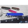 Image 2 : Assorted Pocket Knives