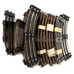 Lionel (52) sections O gauge curve track, (8) sections O gauge half curve
