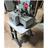 Image 1 : Durkopp Adler Ag Jeans Keyhole Machine
