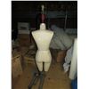 Image 1 : Dress Form