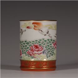 Famillie Rose Gilt Brush Pot, Daqing-Qianlong-Nianzhi Mark