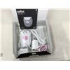 Image 2 : BrAun Silk EpilatorÂ with 2 AttachmentsÂ 