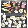 Image 1 : 1 COLLECTION OF LIMOGES PILL BOXES, 20th cent