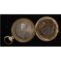 1 CIVIL WAR LOCKET, with daggueratype of Unio