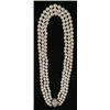 Image 1 : 1 TRIPLE STRAND OF GRADUATED PEARLS, 17" long