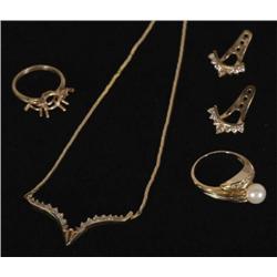 1 GROUP OF GOLD JEWELRY including necklace an