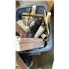 Image 3 : TOTE AND BOX OF PAINTING TOOLS, MIXING BITS