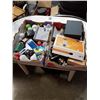 Image 1 : 2 trays of ceiling mount, bulbs and more