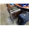 Image 3 : File organizer and suitcase