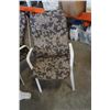 Image 3 : ROUND WHITE DINING TABLE WITH 4 METAL CHAIRS