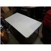 Image 2 : 4 foot folding table