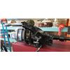 Image 7 : Mercury 7.5hp Gas powered boat motor