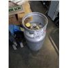 Image 3 : Forklift propane tank