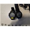 Image 2 : Smart watch with charger and 2 timex watches
