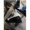 Image 2 : 4 pairs of new Wayne Gretzky runners size 2.5