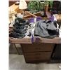 Image 1 : TRAY OF VANS AND CONVERSE SHOES AND LEATHER CHAPS - JOKER CONVERSE