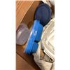 Image 3 : BOX OF PLASTIC CONTAINERS, TUPPERWARE, BAKEWARE