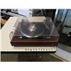 Image 8 : Realistic lab 110 turntable