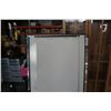Image 2 : 6ft stand up adjustable whiteboard/drawing canvas