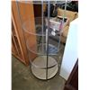 Image 2 : 7ft tall metal and plexi retail display shelf