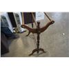 Image 2 : VINTAGE WOODEN BLANKET STAND