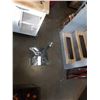 Image 2 : GLASSTOP PEDESTAL BISTRO TABLE