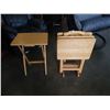 Image 1 : 4 Maple TV trays with stand