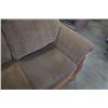 Image 3 : UPHOLSTERED WOOD ACCENT LOVESEAT