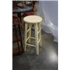 Image 3 : Vintage 3 tier knick knack shelf and barstool