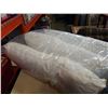 Image 2 : 3 LARGE PILLOWS