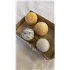 Image 2 : 4 marble orbs
