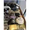 Image 2 : Tray of new belts